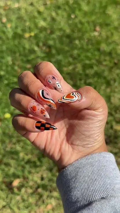 Nude Retro Halloween Mix